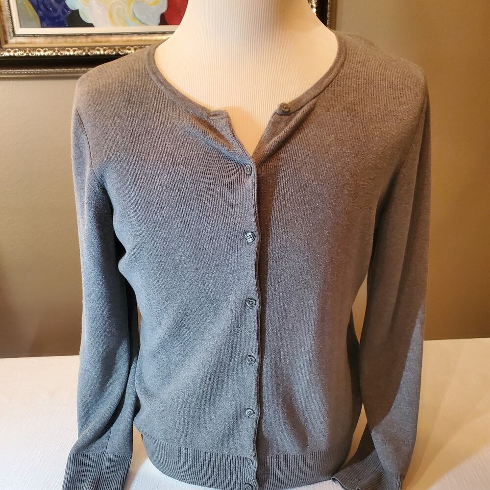 Croft & Barrow Womens Size M Gray Knit Long Sleeve Button Down Cardigan Sweater